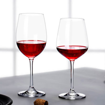 Os vidros de vinho 8oz/240ml de cristal italiano do estilo entregam fundido para o restaurante fornecedor